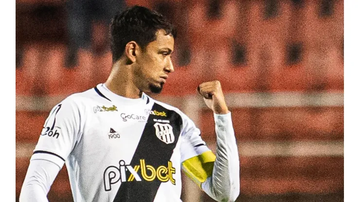 Foto: Diogo Reis/AGIF - Lucca é o artilheiro da Ponte Preta na Série B, com 15 gols
