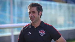 Lucas Emanuel/AGIF - João Burse, técnico do Vitória