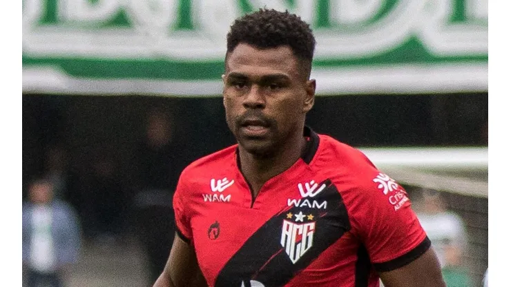 Robson Mafra/AGIF - Wanderson, zagueiro do Atlético-GO