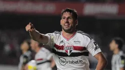 Fotos: Rubens Chiri / saopaulofc.net/ Calleri marca dois gols em empate com o Atlético-MG e volta para a briga pela artilharia do Brasileirão.