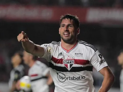 Toca no Calleri que é gol! Com dois gols contra o Atlético-MG, atacante volta a brigar pela artilharia do Brasileirão