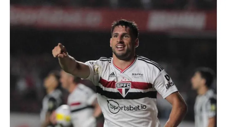 Fotos: Rubens Chiri / saopaulofc.net/ Calleri marca dois gols em empate com o Atlético-MG e volta para a briga pela artilharia do Brasileirão.