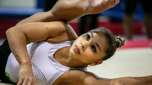 Flavia segue sentindo dores no tornozelo