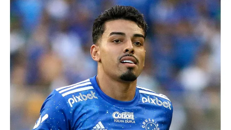 Matheus Bidu está na mira do Fluminense (Foto: Fernando Moreno/AGIF)