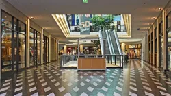 Jovem morou em shopping após ser despejado de casa