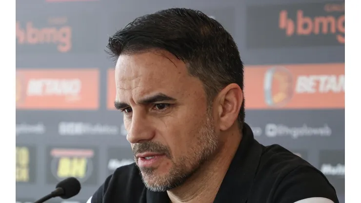 Foto: Pedro Souza / Atlético - Caetano acerta saídas no Galo