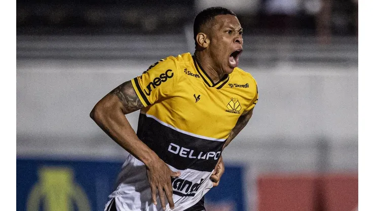 Foto: Diogo Reis/AGIF - Hygor é artilheiro do Criciúma na Série B, com nove gols