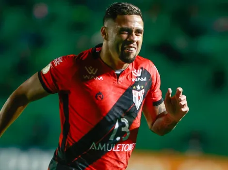 "Está de olho no jogador"; Nicola 'entrega' sondagem de Gigante da Série B em Wellington Rato