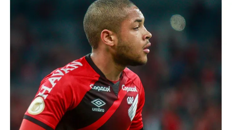 Foto: Gabriel Machado/AGIF - Vitor Roque: jovem é um dos destaques do Athletico na temporada