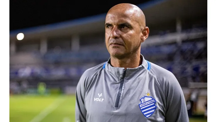 Gabriel +2; Adriano Rodrigues contará com reforços na equipe titular do CSA contra o Cruzeiro