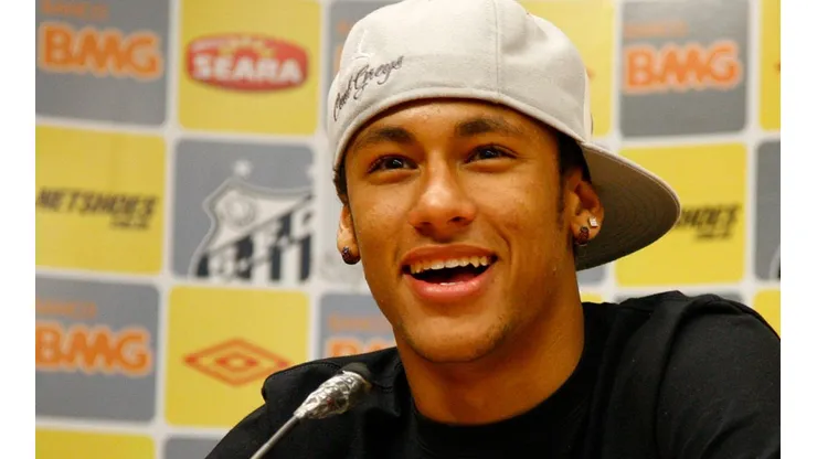 Foto: Ricardo Saibun/SantosFC - Alex Sandro jogou com Alex Sandro durante campanha do tri na Libertadores, em 2011