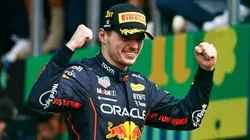 Verstappen comemorando a vitória no México