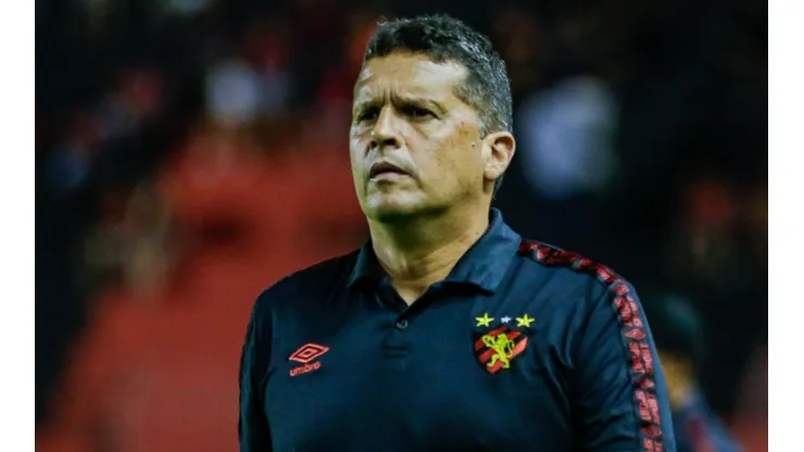 Rafael Vieira/AGIF - Claudinei Oliveira, técnico do Sport