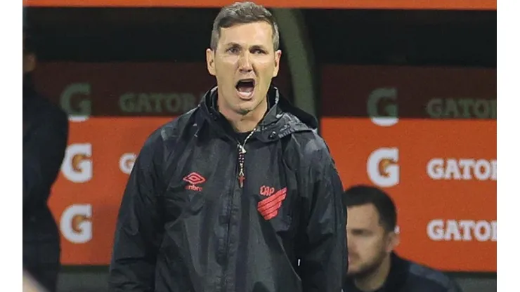 Foto: athletico.com.br - Turra no comando do Furacão.