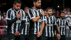 Foto: Ale Cabral/AGIF - Richardson (foco na foto) volta ao time titular diante do Fluminense