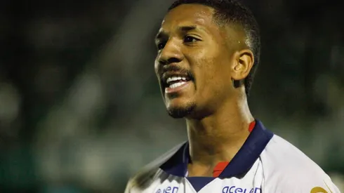 Foto: Rogério Capela/AGIF - Davó foi revelado pelo Guarani e passou pelo Corinthians.