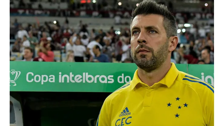 Foto: Thiago Ribeiro/AGIF - Pezzolano levou o Cruzeiro de volta para a Série A