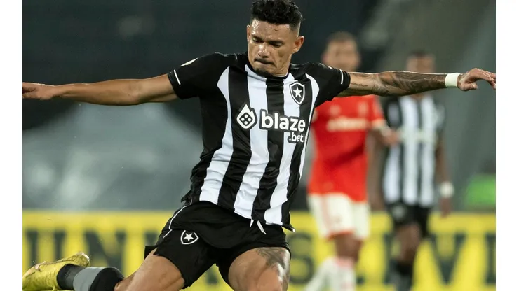 Foto: Jorge Rodrigues/AGIF - Tiquinho Soares é um dos destaques do Botafogo