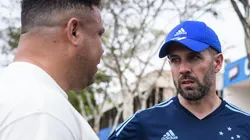 Foto: Flickr do Cruzeiro - Pezzolano e Ronaldo em sessão de treino.