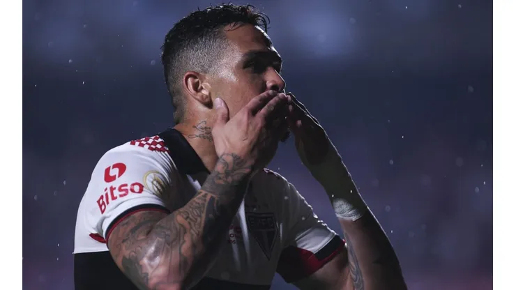 Foto: Ettore Chiereguini/AGIF - Luciano se rendeu a companheiro de time