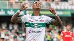 Foto: Robson Mafra/AGIF - Alef Manga é um dos destaques do Coritiba