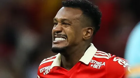 Pedro H. Tesch/AGIF - Edenilson pelo Inter.