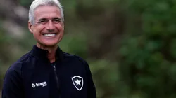 Foto: Vitor Silva/Botafogo/Divulgação - Botafogo aguarda aval do treinador para avançar nas conversas