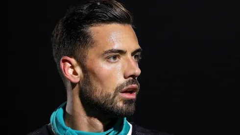 (Photo by James Chance/Getty Images) - Situação do zagueiro comoveu os brasileiros.