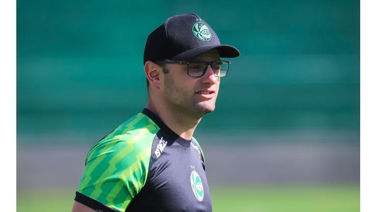 Foto: Fernando Alves/ECJuventude - Lucas Zanella é rebaixado com o Juventude