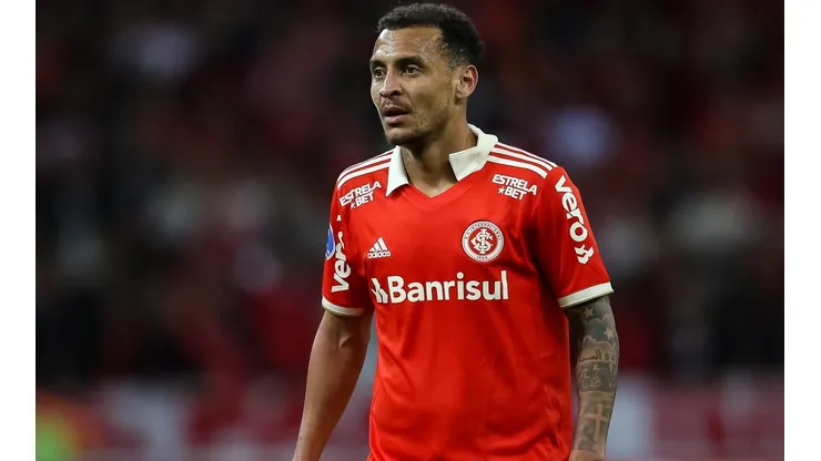 Pedro H. Tesch/AGIF - Alan Patrick quase parou em rival do Internacional