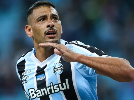 “Encerrar a carreira”; Grêmio liga alerta e cirurgia de Diego Souza vira assunto