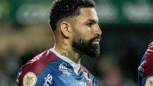 Romarinho fez o terceiro gol do Fortaleza (Foto: Robson Mafra/AGIF)