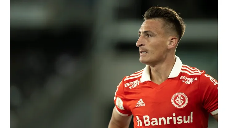 Foto: Jorge Rodrigues/AGIF - Braian Romero é concorrente direto de Mikael no setor ofensivo do Inter