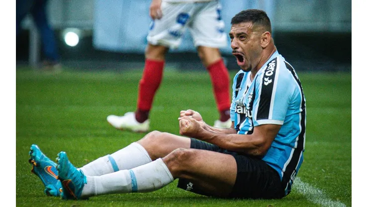 Foto: Maxi Franzoi/AGIF - Diego Souza: contrato com o Grêmio está terminando