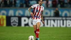 Foto: Pedro H. Tesch/AGIF - Jean Carlos desperta interesse de rival