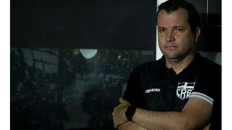 Jorge Rodrigues/AGIF. Com o fim da temporada, Daniel Paulista decide fazer testes no CRB
