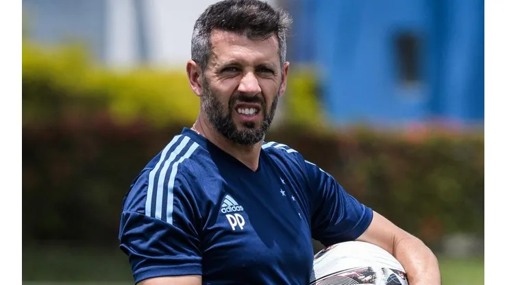 Foto: Gustavo Aleixo/Cruzeiro/Divulgação - Pezzolano: problemas para escalar o time do Cruzeiro