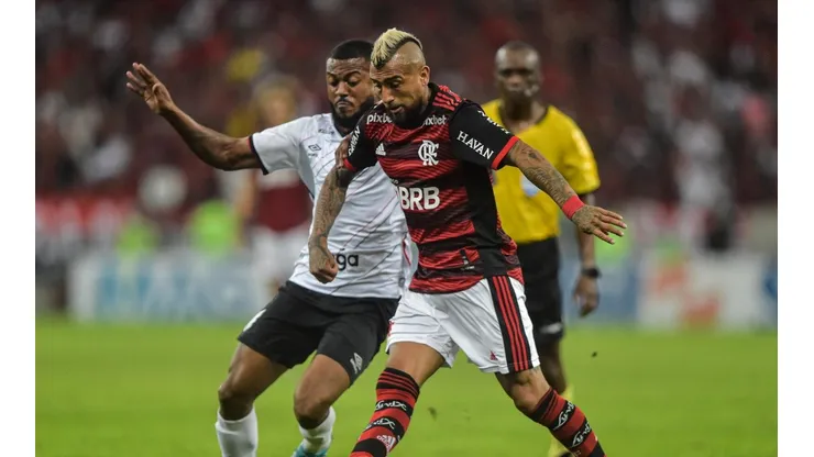 Thiago Ribeiro/AGIF/ Libertadores: Flamengo e Athletico-PR se encontram pela nona vez em duelos de mata-mata.