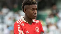 Foto: Robson Mafra/AGIF - Vitão: zagueiro tem futuro indefinido no Inter