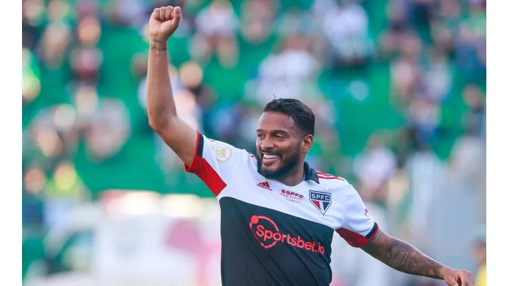 Reinaldo está na mira do Fluminense para 2023 (Foto: Luiz Erbes/AGIF)