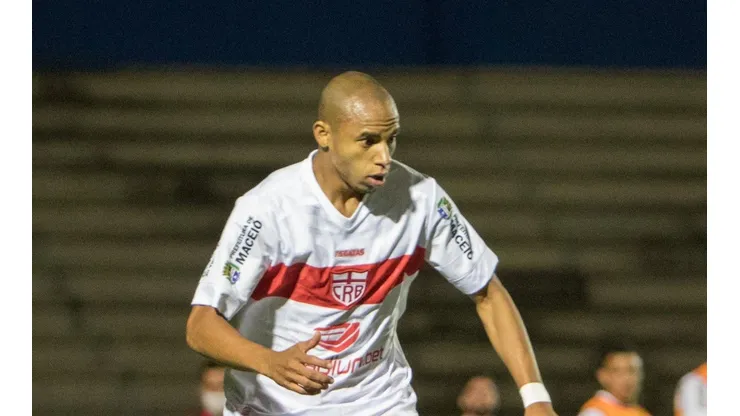 Robson Mafra/AGIF - Reginaldo, lateral do CRB