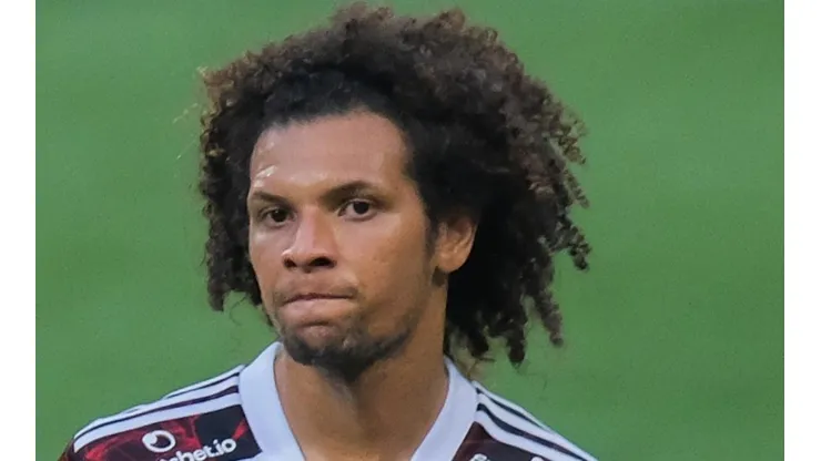 - Willian Arão