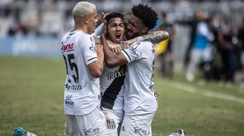 Foto: Diogo Reis/AGIF - Fessin marcou o gol da vitória da Ponte Preta sobre o Guarani, em agosto