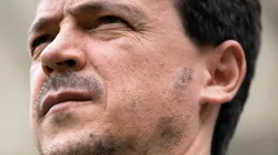 Diniz se rende a reserva do Fluminense e situação repercute entre os tricolores na web