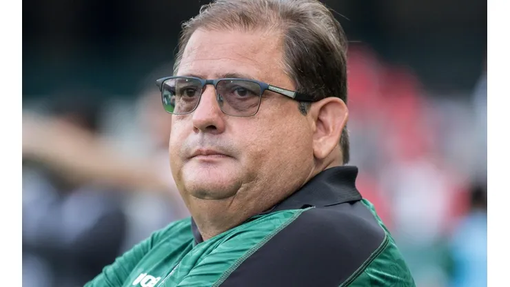 Robson Mafra/AGIF - Guto Ferreira, técnico do Coritiba