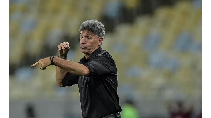 "Você está de sacanagem..."; Ex-Flamengo 'ativa modo falador' e expõe momento em que Renato Gaúcho mudou a sua carreira