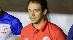 Foto: Rafael Vieira/AGIF - Dado Cavalcanti não aliviou para os jogadores do Náutico