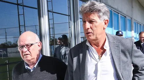 FOTO: LUCAS UEBEL/GREMIO FBPA - Renato e Romildo se desentendem nos bastidores