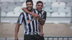 Foto: Pedro Souza/ Atlético-MG - Rubens e Hulk em jogo do Galo no Brasileirão