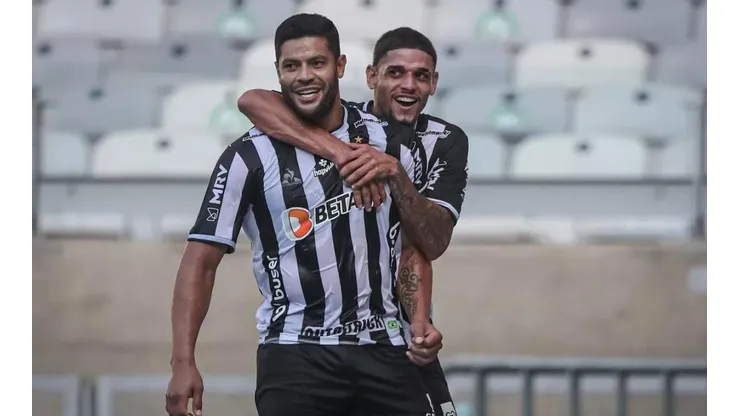 Foto: Pedro Souza/ Atlético-MG - Rubens e Hulk em jogo do Galo no Brasileirão